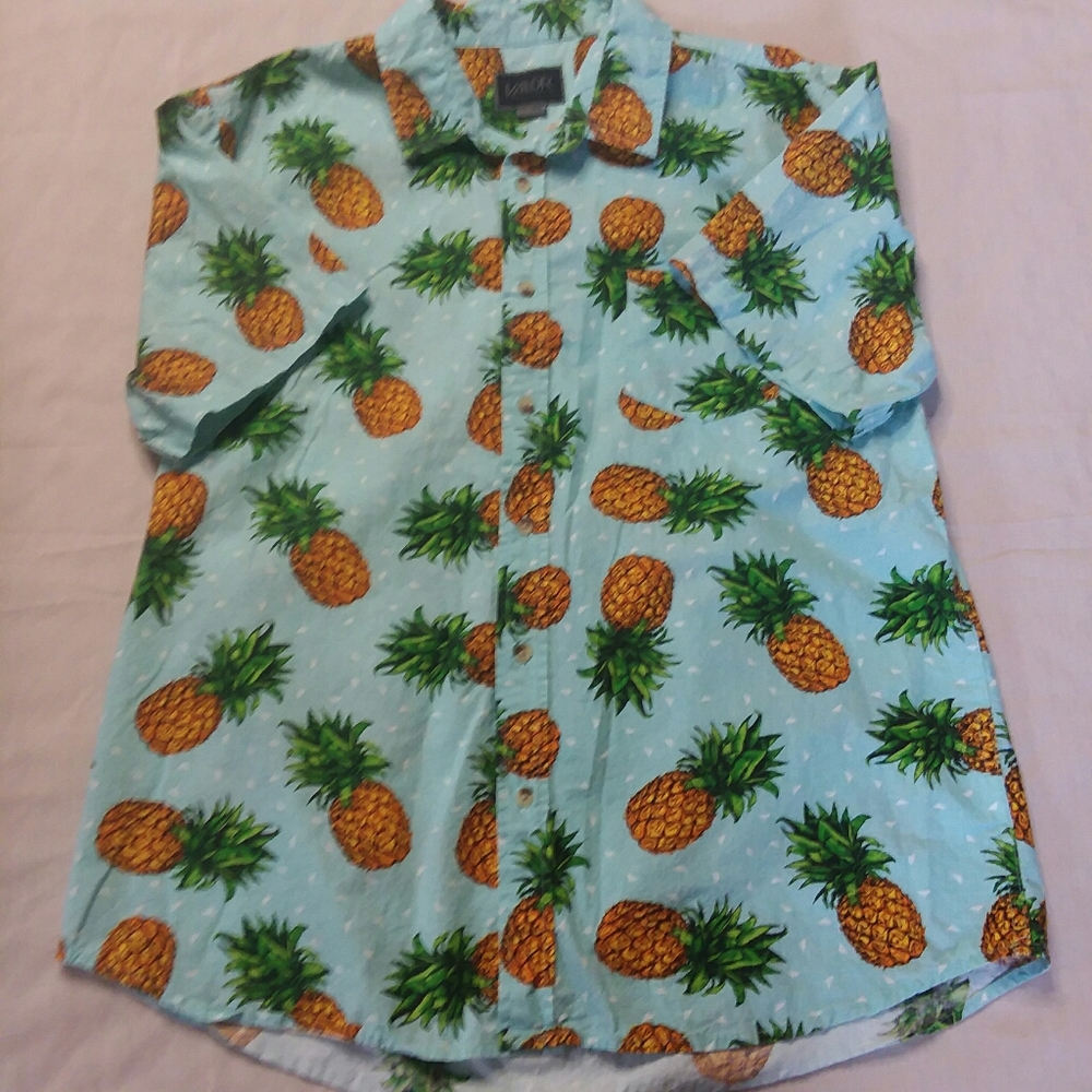 Pineapple hawaiian shirt
